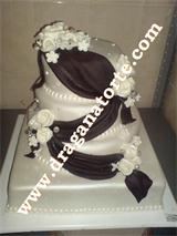 Crno-bela mladenačka torta
